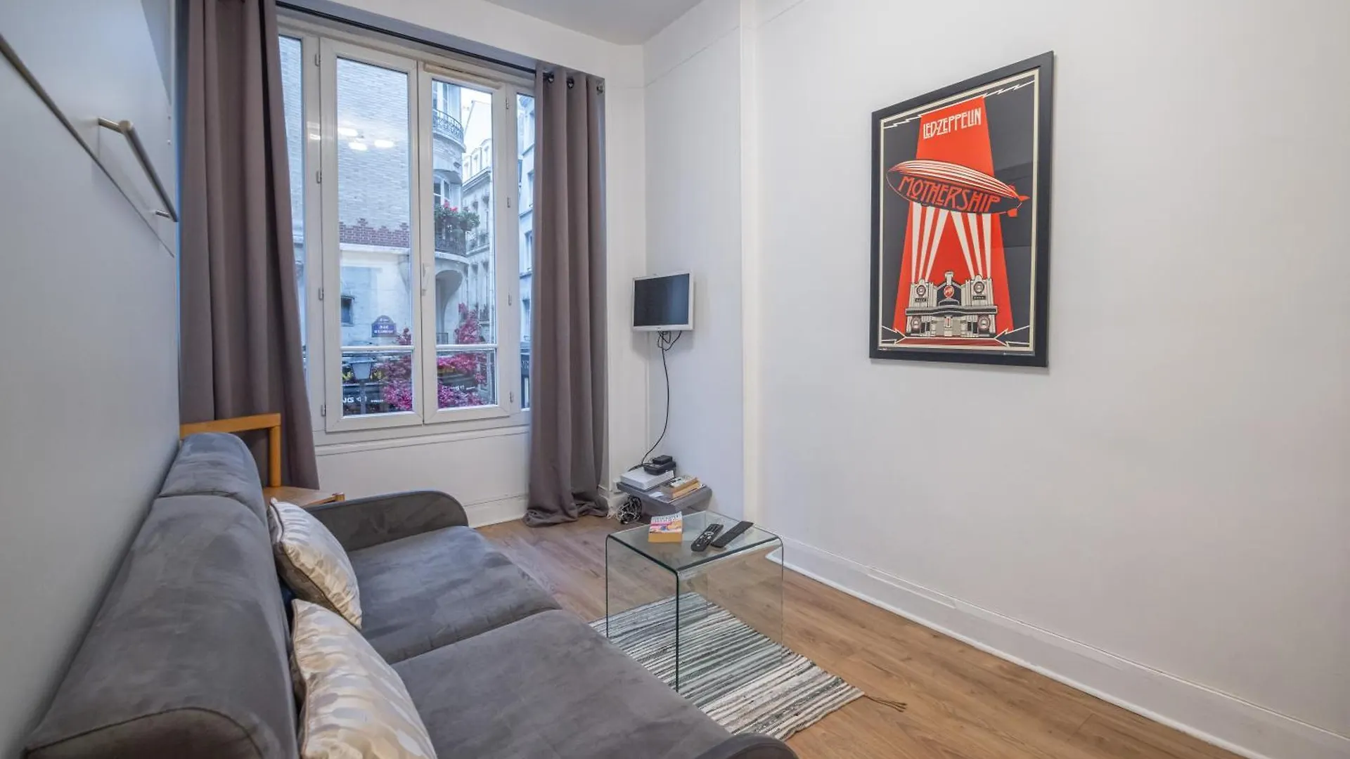 Studio De Charme Au Coeur Du Marais Paris Apartment